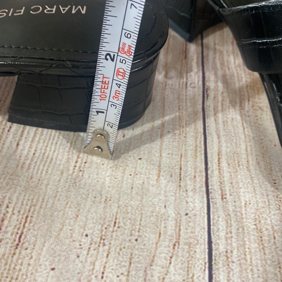 Marc Fisher Size 7 Slip On, Black EUC - Picture 5 of 9